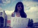 ���� free hugs